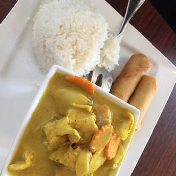 Tamee Thai Restaurant - Chicken yellow curry jasmine fried egg rolls - Thai Near Me - Alameda, California Tamee Thai Restaurant - Chicken yellow curry jasmine fried egg rolls - Thai Near Me - Alameda, California