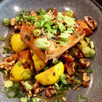 OSO Sonoma - Salmon, well made, beautiful presentation but a little too sweet - New American Near Me - Sonoma, California OSO Sonoma - Salmon, well made, beautiful presentation but a little too sweet - New American Near Me - Sonoma, California