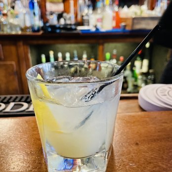 The Club Car - a glass of lemonade on a bar - New American Near Me - Auburn, California