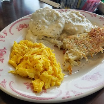 Henri's Cafe - American Near Me - Oxnard, California