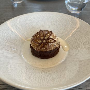 Le Jules Verne - Dessert - French Near Me - Paris, 75 Le Jules Verne - Dessert - French Near Me - Paris, 75