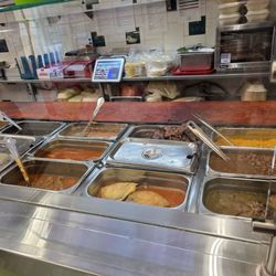 Chavez Supermarket & Taqueria - Food counter