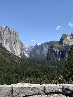 Tunnel View by null