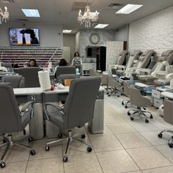 Diva Nails Salon