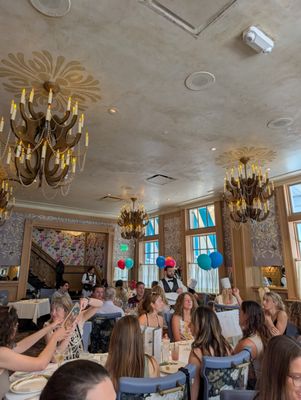 Commander's Palace by null