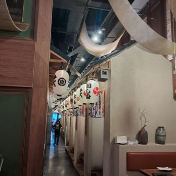 Gyu Ichiro - Interior - Sushi Bars Near Me - New York, New York
