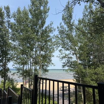 Alexandra Inn - Hotels Near Me - Traverse City, Michigan Alexandra Inn - Hotels Near Me - Traverse City, Michigan