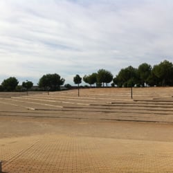 Parc  la Balaguera - Gradas del auditorium. En fiestas se organizan una gran cantidad de eventos, desde teatro a conciertos.