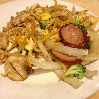 Hibachi Grill and Supreme Buffet - Hibachi grill with sausages, egg noodles, and veggies - Buffets Near Me - Roanoke, Virginia Hibachi Grill and Supreme Buffet - Hibachi grill with sausages, egg noodles, and veggies - Buffets Near Me - Roanoke, Virginia