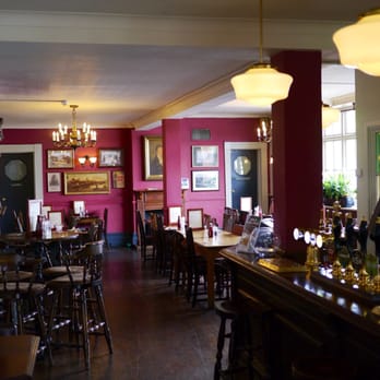 Fullers Griffin Brewery - Inside of The Mawson Arms. - Breweries Near Me - London, XGL