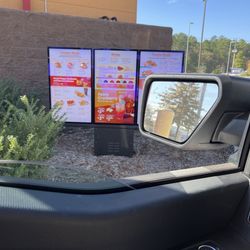 Popeyes Louisiana Kitchen - Drive thru empty, and not moving for 18 minutes.