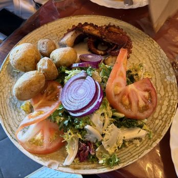 Guachinche Romance - Pulpo asado - Spanish Near Me - La Orotava, TF