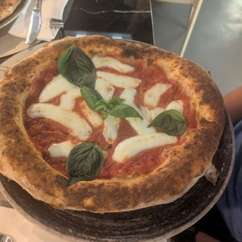 1000 Gourmet Pizza - Margherita pizza - Pizza Near Me - Venezia, VE 1000 Gourmet Pizza - Margherita pizza - Pizza Near Me - Venezia, VE