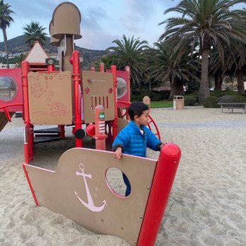 Aliso Beach - Playground - Parks Near Me - Laguna Beach, California