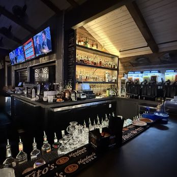 Crawdads on the Lake - Crawdads bar. - Cajun/Creole Near Me - Folsom, California Crawdads on the Lake - Crawdads bar. - Cajun/Creole Near Me - Folsom, California