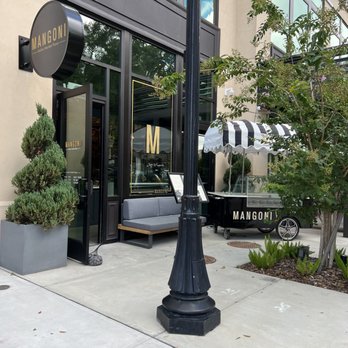 Mangoni - Pizza Near Me - Winter Garden, Florida