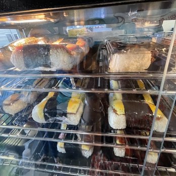 Grinds 2 Da Max Russell - Musubi and bento displays - Hawaiian Near Me - Las Vegas, Nevada