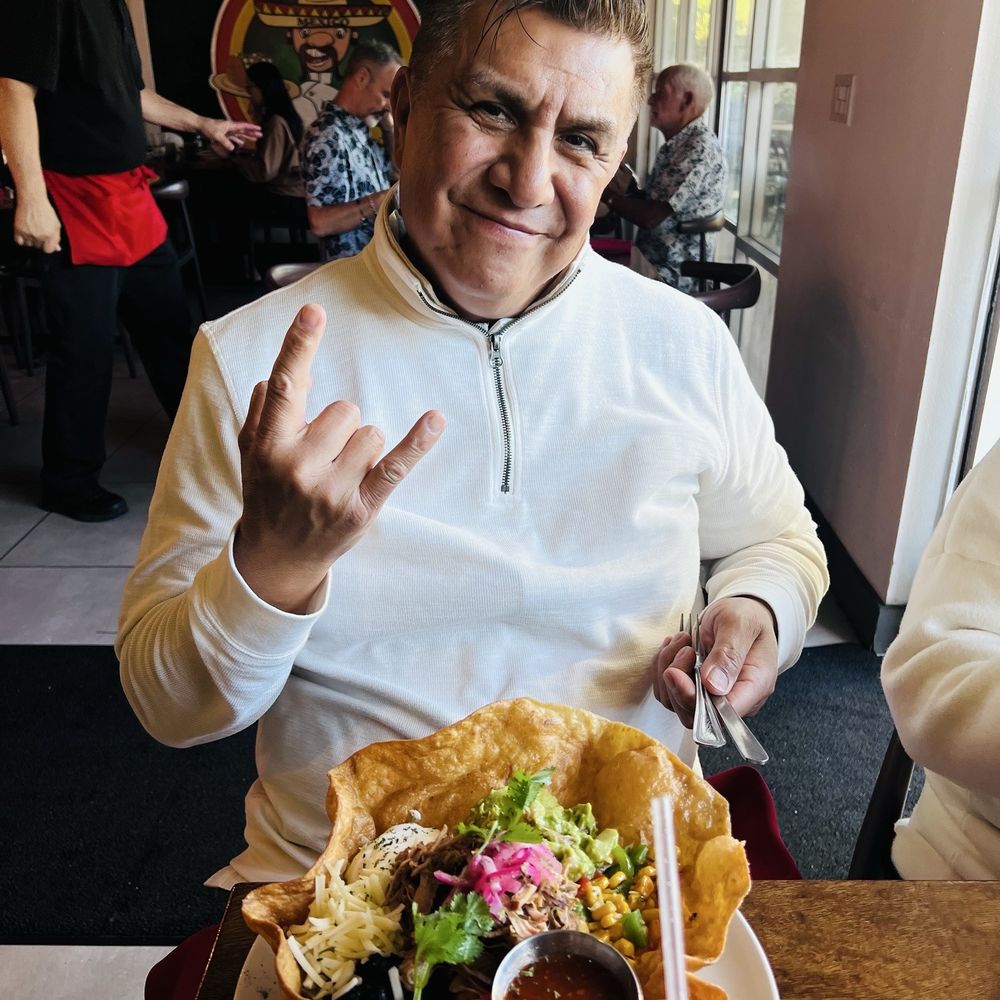 Felipe's - Carnitas Taco Salad - Mexican Near Me - Palm Springs, California
