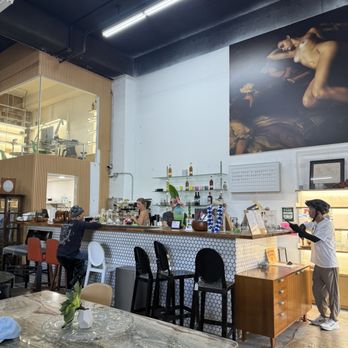 Cafe VNTG - Vibes - Cafes Near Me - Urban Honolulu, Hawaii
