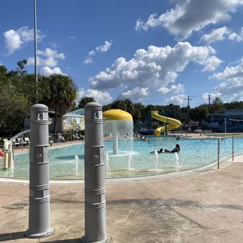 Sulphur Springs Pool - Showers! - Swimming Pools Near Me - Tampa, Florida Sulphur Springs Pool - Showers! - Swimming Pools Near Me - Tampa, Florida