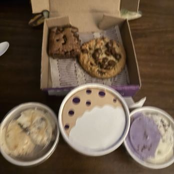 Insomnia Cookies - Desserts Near Me - Tempe, Arizona