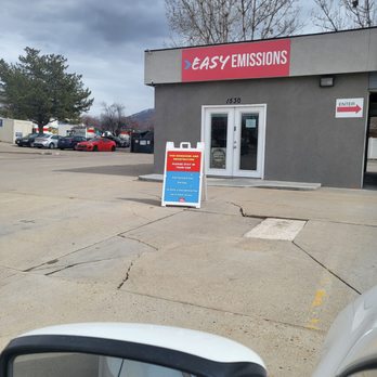 Easy Emissions - Entrance line - Smog Check Stations Near Me - Layton, Utah