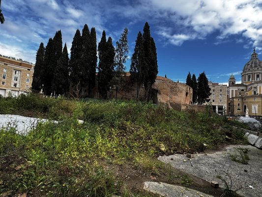 Mausoleum of Augustus by null