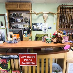 Damron's Jewelry Guns And Pawn