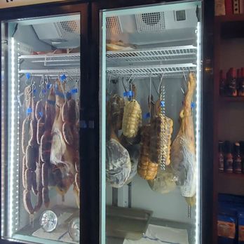 Waimea Butcher Shop - Cured meats and sausages - Butcher Near Me - Waimea, Hawaii
