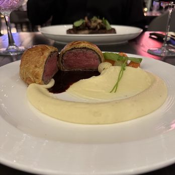 Hell's Kitchen - Beef Wellington - Cocktail Bars Near Me - Funner, California Hell's Kitchen - Beef Wellington - Cocktail Bars Near Me - Funner, California