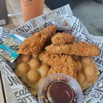 Aloha Waffle Bar - Chicken n waffles - Coffee & Tea Near Me - Jacksonville, Florida