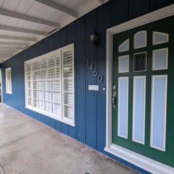 Sac Paint - Front porch with detailed front door - Painters Near Me Sac Paint - Front porch with detailed front door - Painters Near Me