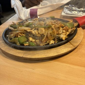 Peppers Mexican Grill and Cantina - Chicken fajitas - Mexican Near Me - Crestview, Florida