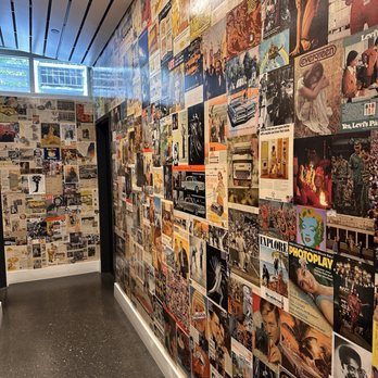 Iggy's Burger - Bathroom hallway - Burgers Near Me - Sebastopol, California Iggy's Burger - Bathroom hallway - Burgers Near Me - Sebastopol, California