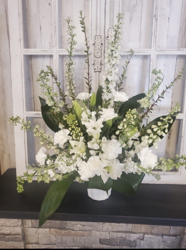 Country Lane Floral & Gift Shoppe Image