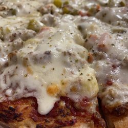 Villaggio's Italian Eatery - Big Jim pizza