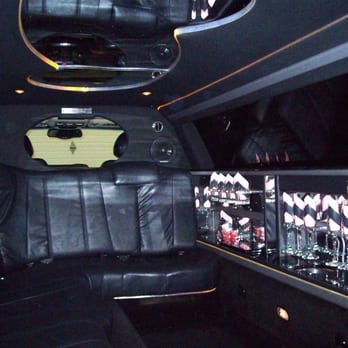 Badger State Limousine Service - The Infiniti Q45 Interior she seats 8 Adults - Limos Near Me - Brookfield, Wisconsin