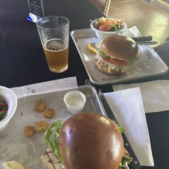 Johnny's Wingz N Tingz - Delicious Mahi Sandwich - Sports Bars Near Me - Kapaʻa, Hawaii Johnny's Wingz N Tingz - Delicious Mahi Sandwich - Sports Bars Near Me - Kapaʻa, Hawaii