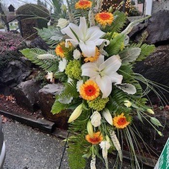 Renton Flower Shop - Spray arrangement II - Florists Near Me - Renton, Washington Renton Flower Shop - Spray arrangement II - Florists Near Me - Renton, Washington