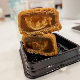 Mooncake Lotus & Egg Yolk $4.99 for a tiny one , lotus paste was good but egg yolk was dry as shown.