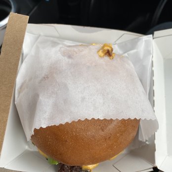 Shake Shack Pinecrest - To go burger - Burgers Near Me - Orange Village, Ohio