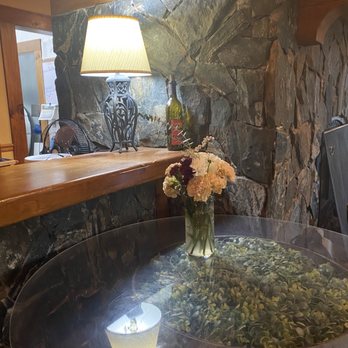 Sanders Ridge - Wine Tasting Room Near Me - Boonville, North Carolina