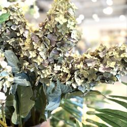 Pottery Barn - Dramatic Faux Hydrangeas