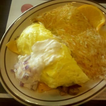 Bob's Big Boy Broiler - American Near Me - Downey, California