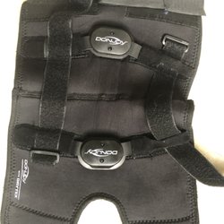 Seaview Orthopaedic & Medical Associates - $990 Knee Wrap