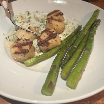 Seasons 52 - Scallops and Asparagus - New American Near Me - Schaumburg, Illinois