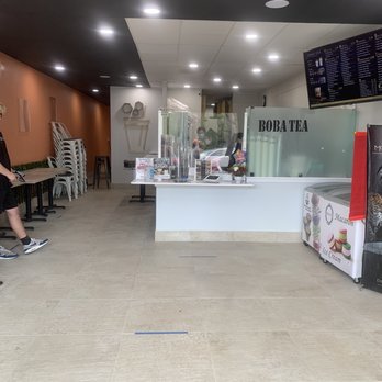 Ding Tea Escondido - The entrance of Ding Tea - Bubble Tea Near Me - Escondido, California Ding Tea Escondido - The entrance of Ding Tea - Bubble Tea Near Me - Escondido, California