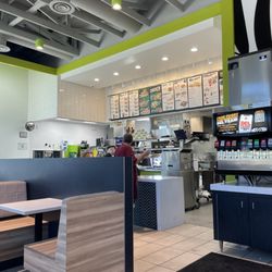 Del Taco - Inside