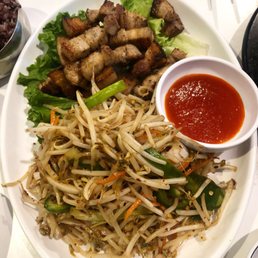 Pork belly with seasoned bean sprouts, my fav! Pork belly with seasoned bean sprouts, my fav!