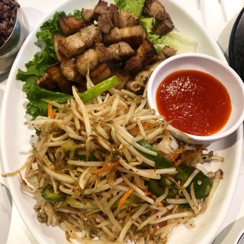 Chomak - Pork belly with seasoned bean sprouts, my fav! - Korean Near Me - Los Angeles, California Chomak - Pork belly with seasoned bean sprouts, my fav! - Korean Near Me - Los Angeles, California